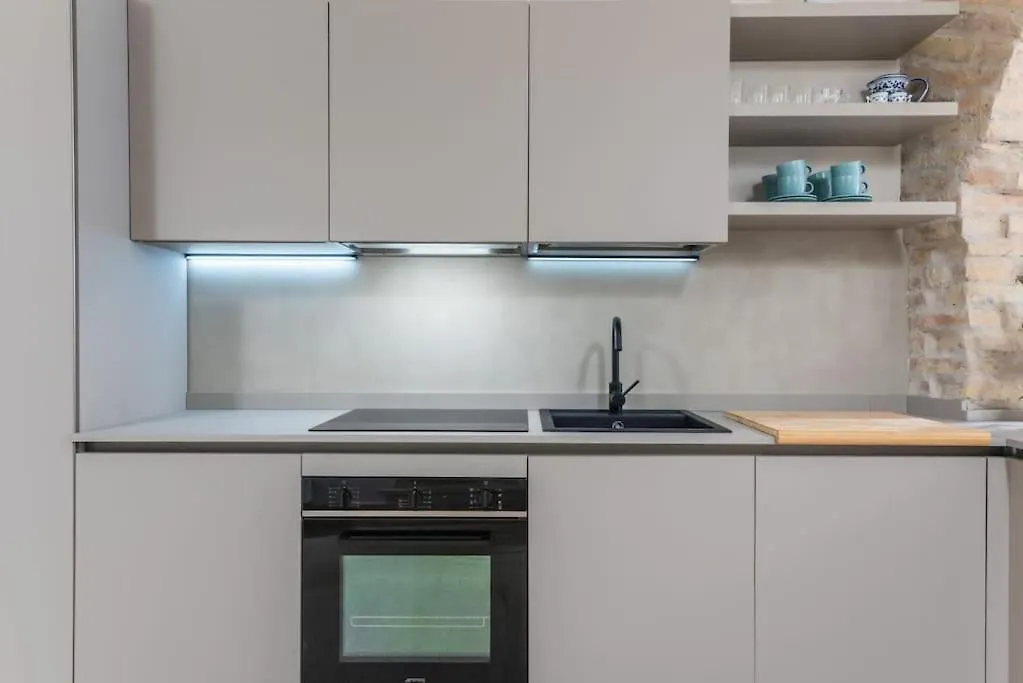 Apartment Domuslatina Monti - Luxury Stay In The Heart Of Rome Italy